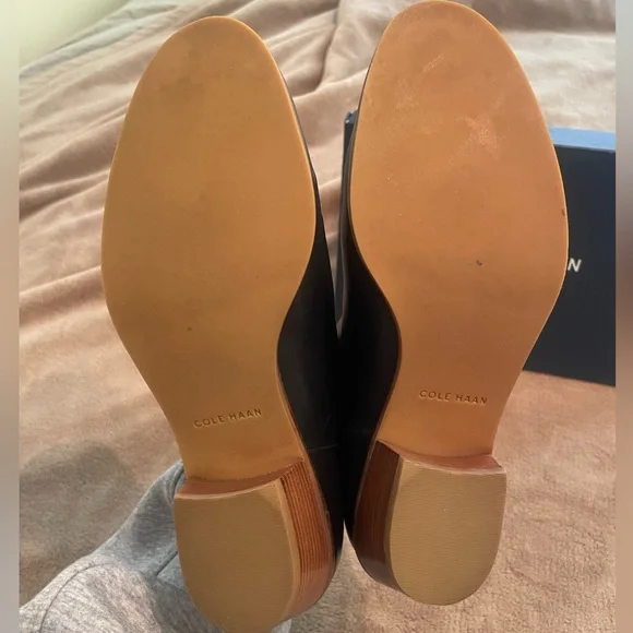 New Ladies Cole Haan 8.5 C (Wide) Abbot bootie - Picture 10 of 10